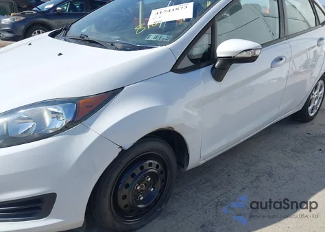 2014 Ford Fiesta Se z USA, uszkodzony, nr VIN 3FADP4BJ4EM148124
